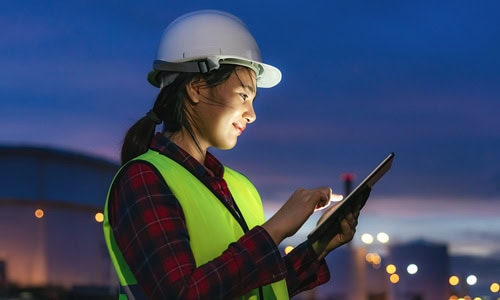 Natural Gas engineer on site
